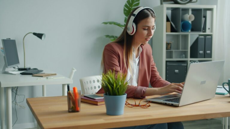 Virtual Assistant Jobs